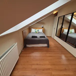 https://apt-central-at-nagymezo-street.inbudapesthotels.com